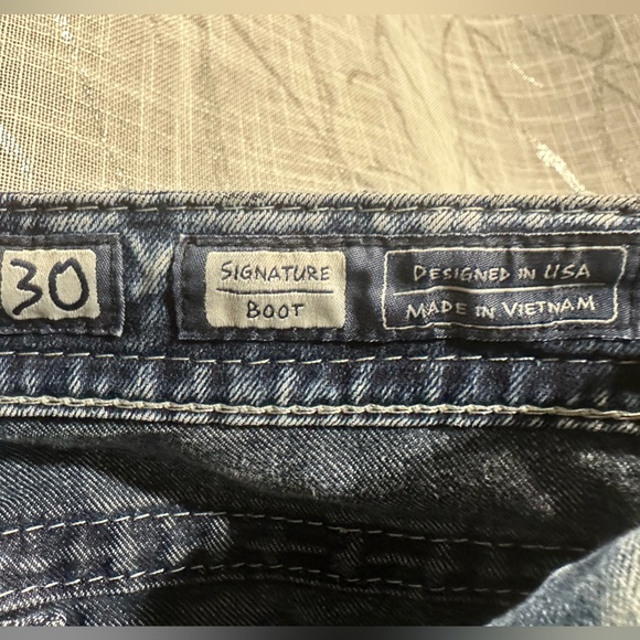 MISS ME DAYDREAM FLOWERS BOOT CUT JEANS - Picture 12 of 13